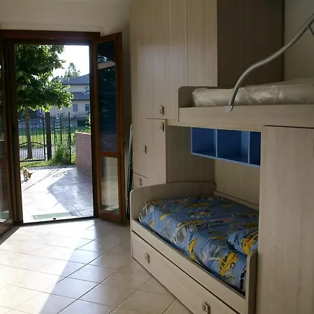 La Loggina Maxi Con 2 Giardini Recintati Privati アパート トゥオーロ・スル・トラジメーノ