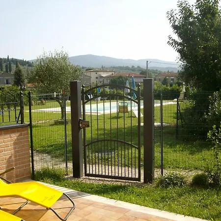 La Loggina Maxi Con 2 Giardini Recintati Privati Apartamento